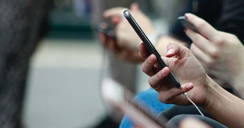 Türkiye solladı geçti! Dünyada en çok telefon kullanan ülkeler açıklandı