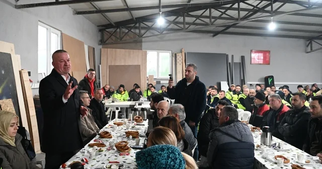 Başkan Karabatı, emekçileri kahvaltıda ağırladı Bursa Haberleri