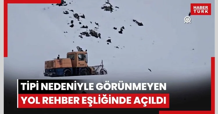 Iğdırda kardan kapanan ve tipi nedeniyle görünmeyen yol rehber eşliğinde açıldı