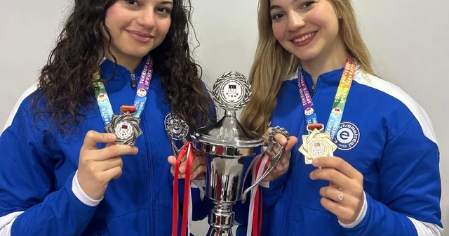 Ege Üniversitesi kick boksta zirvede İzmir Haberleri