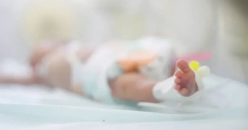 Yenidoğan bebeği çöp konteynerinin yanına bırakmışlardı: 3 kişiye 21 er yıla kadar hapis istemi