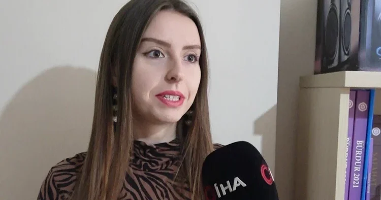 Genç kız E devlet e bakınca gerçeği anladı! Foyası anlaşılınca iş teklifinde bulundu