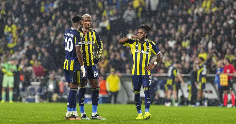Fenerbahçe, Aston Villa mağlubiyetine rağmen Avrupa Ligi nde ilk 24 ü garantiledi