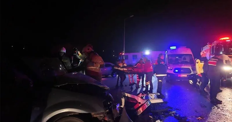 İzmir de kaza sonrası can pazarı yaşandı Sözcü Gazetesi