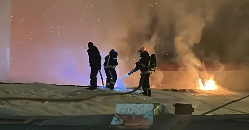 Van da yangın! 5 iş yeri zarar gördü