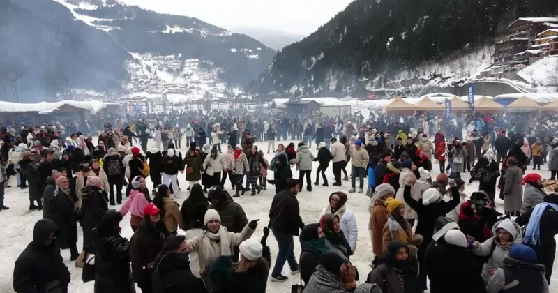 Trabzon un turizm merkezi Uzungöl’de Kış Festivali başladı