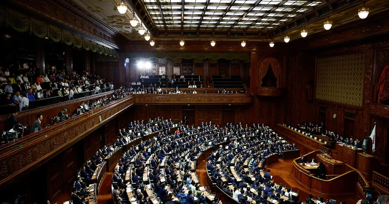 Japonya da meclis erken genel seçim için feshedildi