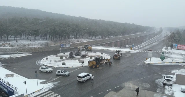 Gaziantep te karla mücadele çalışmaları aralıksız devam ediyor Teknik kadro sahada, karla mücadele çalışmaları yerinde koordine ediliyor Gaziantep Haberleri