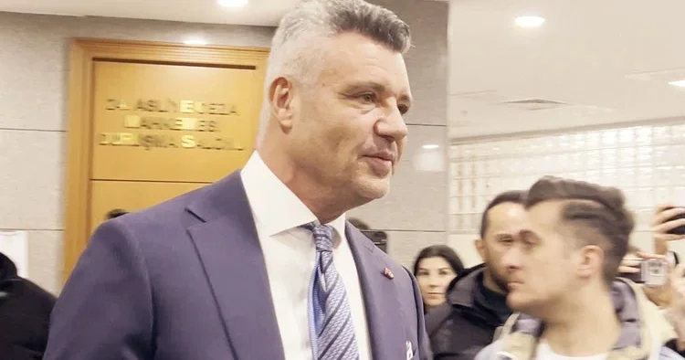 Saran hâkim karşısında