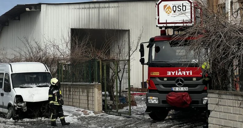 Son dakika: Kayseri’de mobilya fabrikasında çıkan yangın, ekiplerin 1 saatlik çalışması sonucu söndürüldü Son dakika haberleri
