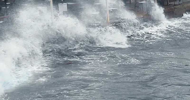 Ege’de fırtına Doğu’da 3 metre kar