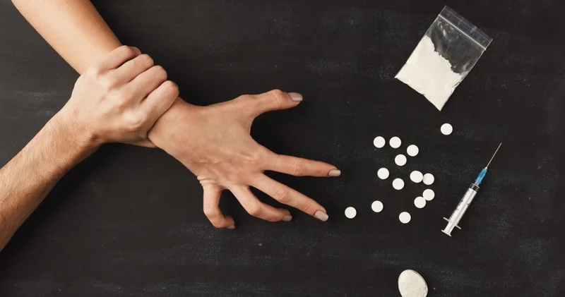 Türkiye Uyuşturucu Raporu 2025 te çocuklar, teğet geçildi: Uyuşturucuya başlama yaşı 22 olarak aktarıldı