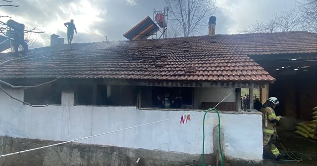 Tek yaşayan adamın evi küle döndü Bursa Haberleri