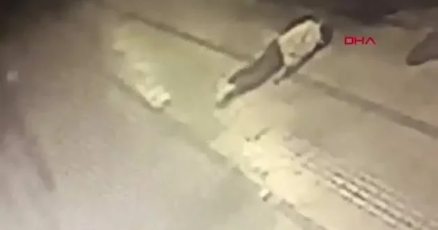 Paramedik Hamit Aras davasında yürek yakan anlar: Anne görüntüler karşısında gözyaşlarına boğuldu