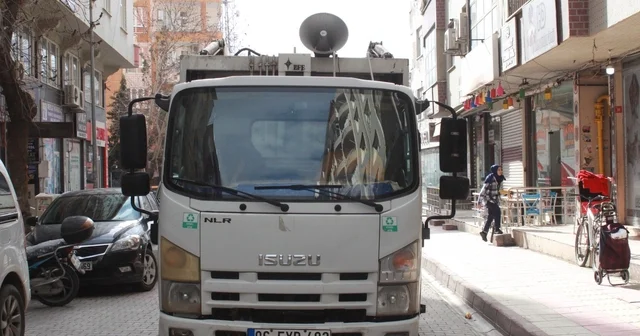 Siirt te müziği duyan çöpünü çıkartıyor Siirt Haberleri