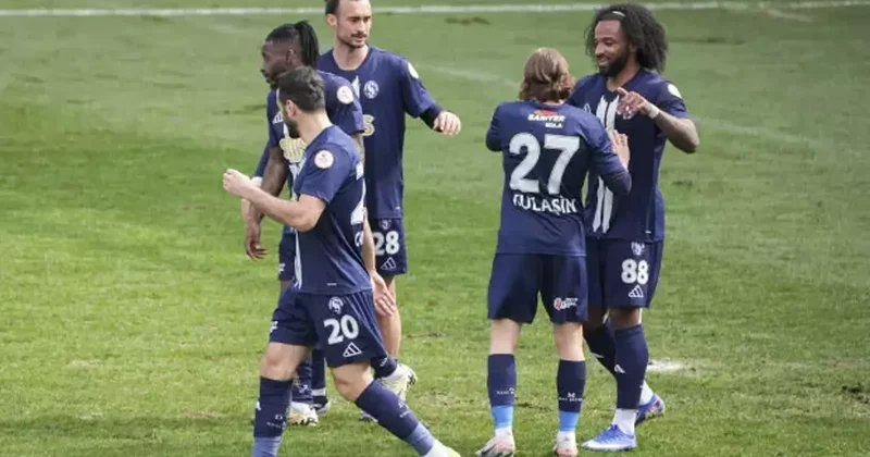 Yarım saatte 4 0 yaptılar! 1. Lig ekibi sahasında farklı kazandı