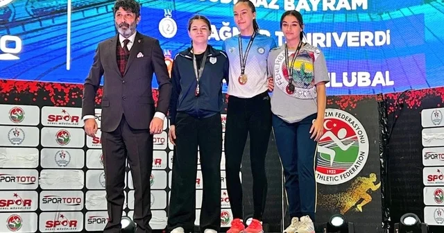 Eskişehirli sporcudan sırık atlama branşında Türkiye şampiyonluğu Eskişehir Haberleri