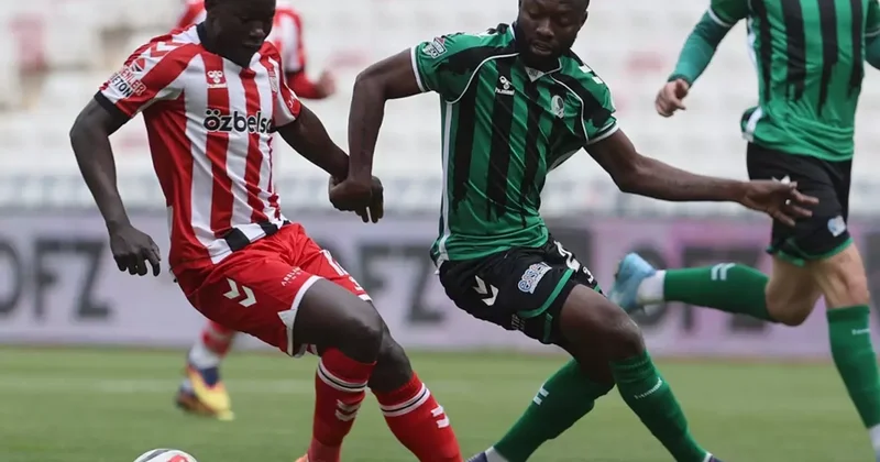 Taraftarın tesisi basması sonrası çıktıkları ilk maçta şov yaptılar