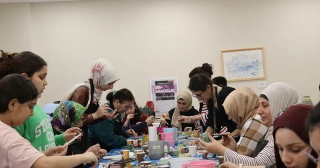 İzmir de kadınların seramik buluşması; üretime katıldılar İzmir Haberleri