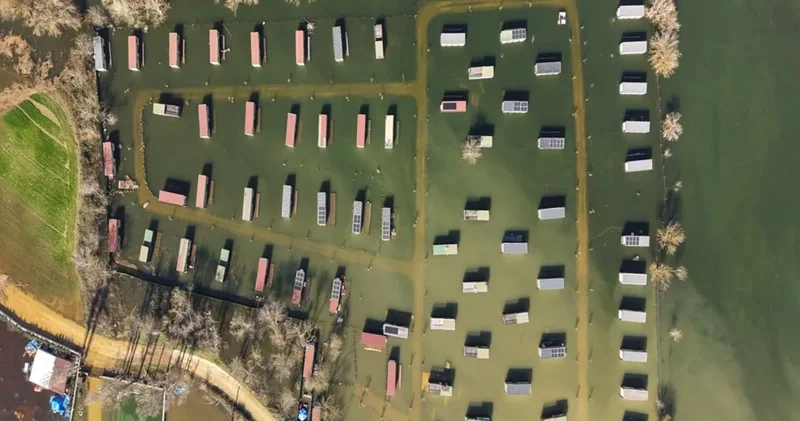 Sağanak vurdu: Milyonlarca lira suya gömüldü