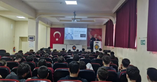 Zonguldak ta lise öğrencilerine siber güvenlik ve kariyer semineri Zonguldak Haberleri