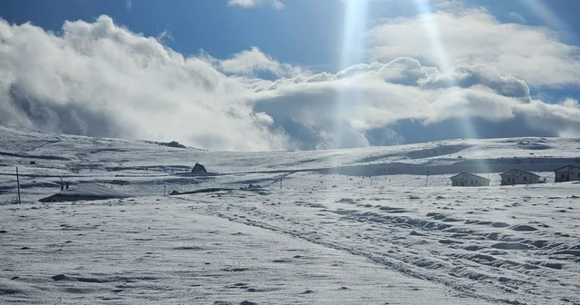 Bayburt un yüksek kesimlerinde kar erimesine bağlı çığ riski devam ediyor Bayburt Haberleri