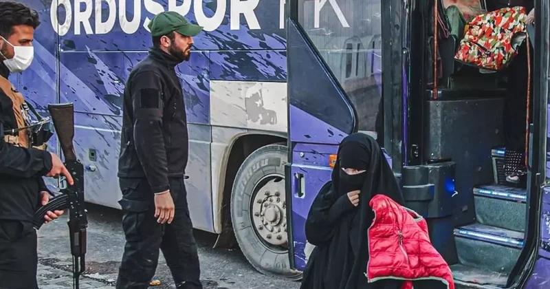 52 Orduspor FK takım otobüsü Suriye de