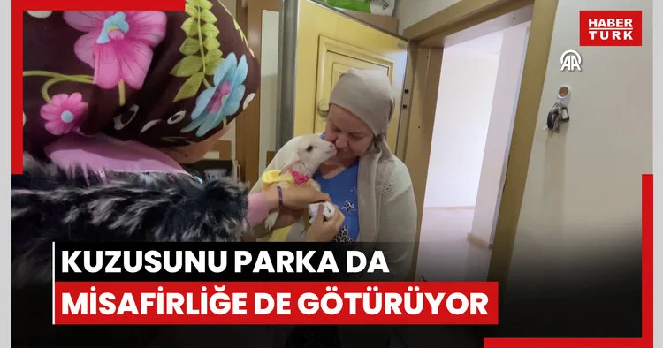 Yanından ayırmadığı kuzusunu parka da misafirliğe de götürüyor
