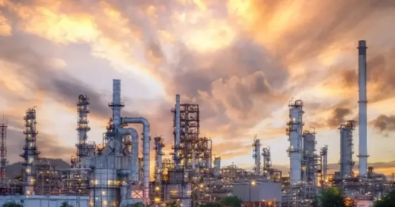 Irak, petrol sahalarının geliştirilmesi için Chevron ile enerji anlaşmaları imzaladı