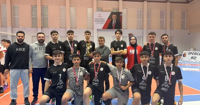 Kayseri Yıldız Erkekler Süper Ligi nde müsabakalar tamamlandı Melikgazi Belediyespor ilk sırada yer aldı Kayseri Haberleri