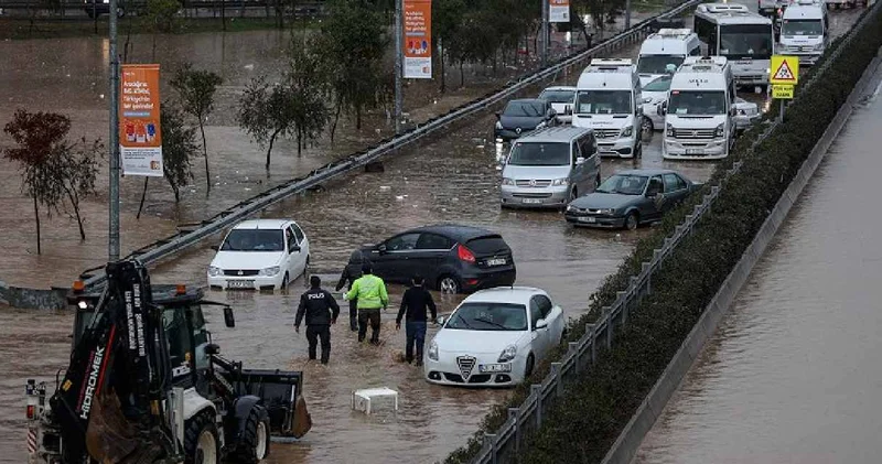 İzmir son 16 yıldır böylesini görmedi