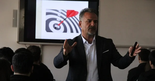 Cizre de lise öğrencilerine yönelik YKS semineri düzenlendi Şırnak Haberleri