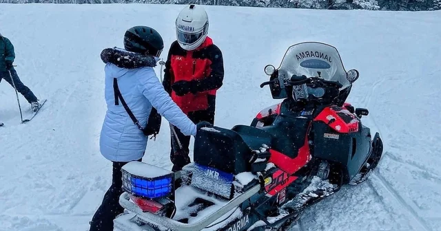 Uludağ da jandarmadan kayakçılara yardım eli Bursa Haberleri