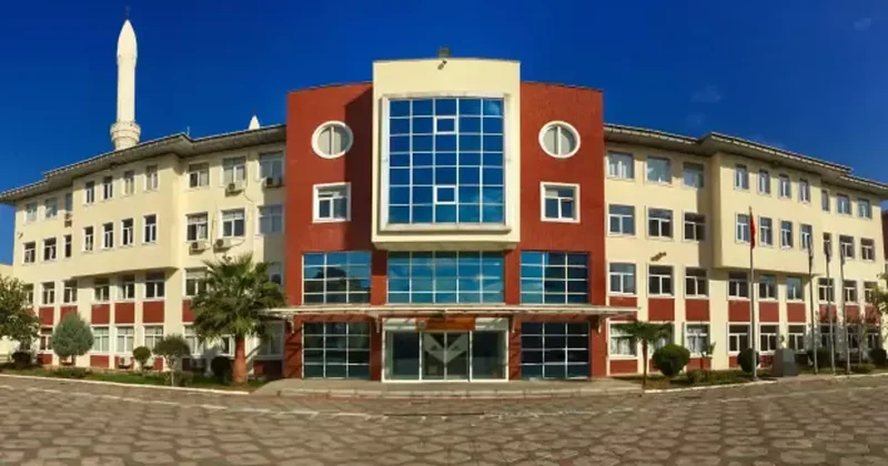 Kartal Anadolu İmam Hatip Lisesi ortaokul bölümü ilk öğrencilerini bekliyor