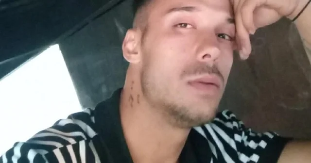 Önünü kesen kişiler tarafından kalbinden bıçaklanan müzisyen öldü İzmir Haberleri