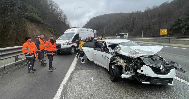 Bolu Dağı Tüneli nde kaza: Aynı aileden 4 kişi yaralandı