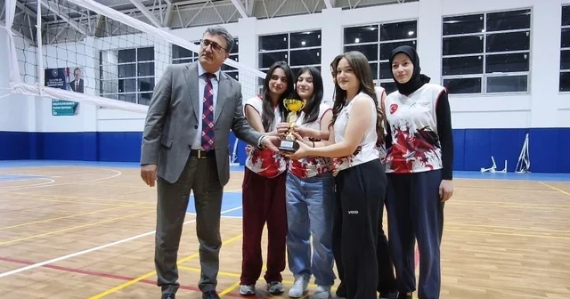 Kurumlar Arası Voleybol Turnuvası sona erdi Afyonkarahisar Haberleri