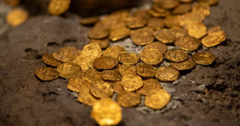 Çölün ortasında külçe külçe altın bulundu: 500 yıllık hazine ortaya çıktı Sözcü Gazetesi
