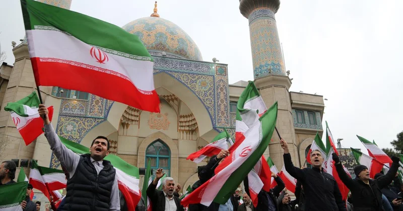 NYT, İsrail in İran da isyan çıkararak yönetimi devirme planının nasıl gerçekleşmediğini analiz etti