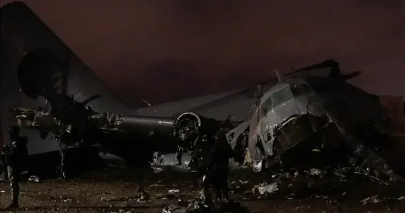 Kolombiya’da nakliye uçağı düştü: 110 askeri personeli taşıyordu Dünya Haberleri