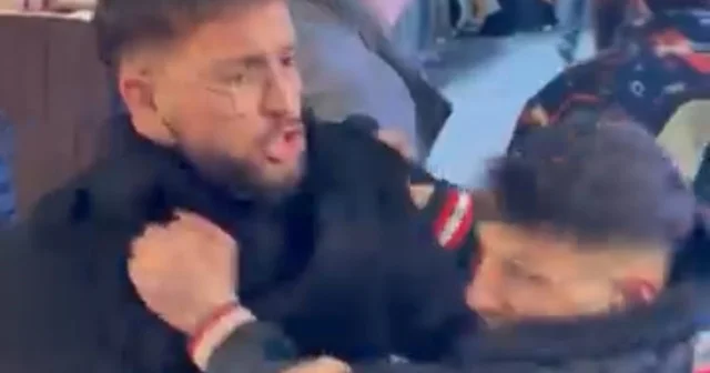 Kapalı Çarşı da meydan muharebesi... Onlarca kişi birbirine girdi Bursa da tarihi çarşı karıştı, yumruklar havada uçuştu Bursa Haberleri