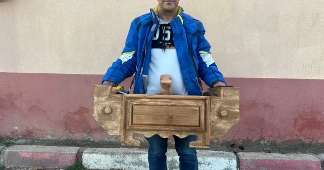 Başkan Başdeğirmen, kırılan boya sandığı yerine yenisi isteyen boyacıyı kırmadı Isparta Haberleri