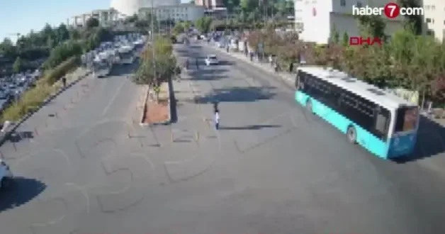 Eşinin ölümüne kendisinin yaralanmasına neden olan şoföre verilen cezayı az buldu