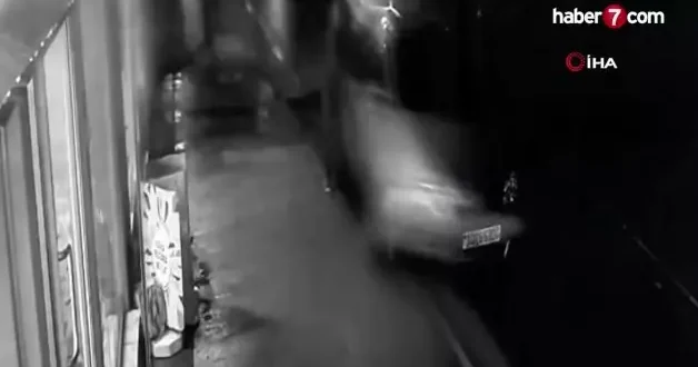 Arnavutköy de tekel bayisinde çıkan tartışmada silahlar konuştu