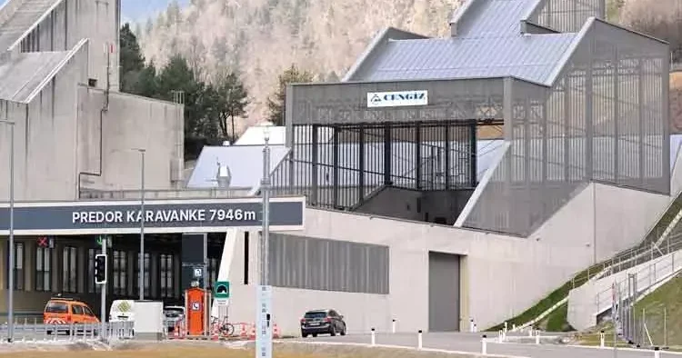 ‘Doğu’ya gitseydik daha çok kazanırdık ama Batı’yı seçtik’