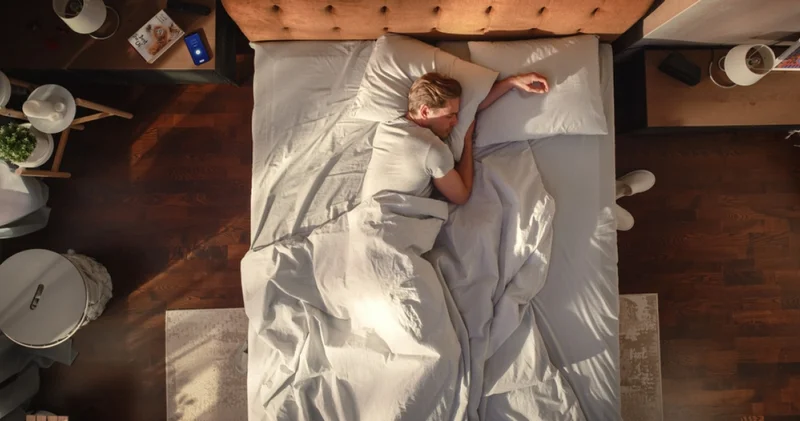 Uyanır uyanmaz bunu yapmayın! Sabah rutinini değiştirenler farkı hissediyor: Uyandıktan sonraki ilk 30 dakika neden kritik?