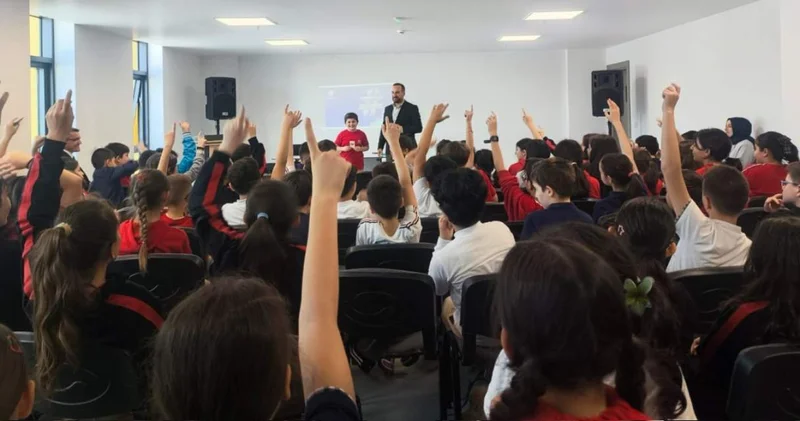 Tüm okullarda ilk ders çocuklara bütçe yönetimi öğretilecek