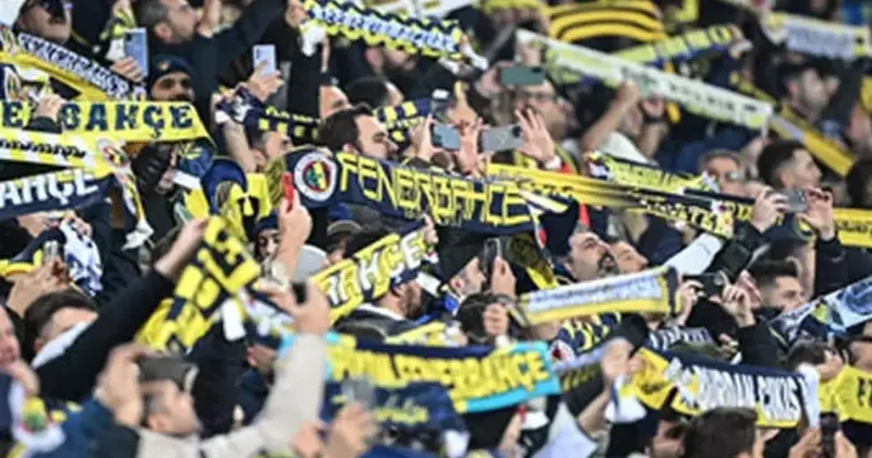 Fenerbahçeli oyuncu maç öncesi sigara içerken yakalandı! Taraftarlar çılgına döndü