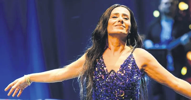 Sahnelerde bayram izdihamı