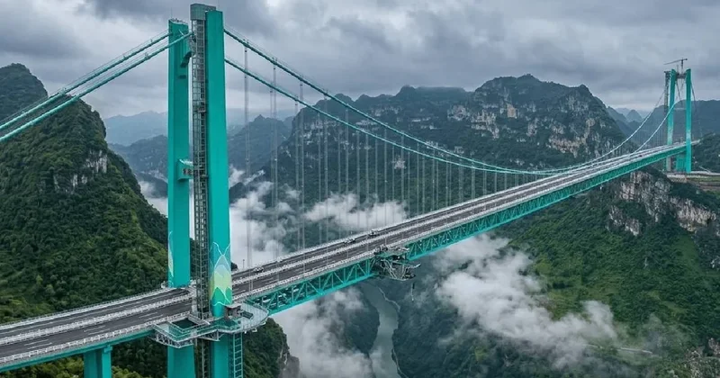 2 saatlik yol 2 dakikaya indi: Dünyanın en yüksek köprüsü açıldı Sözcü Gazetesi